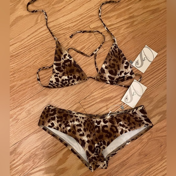 NWT Sheridyn Swim Brazilian Bikini Top Leopard and Boyleg Bikini Bottoms - L - Picture 4 of 7